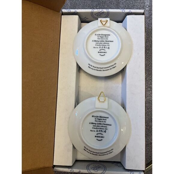 Pick set of 2 “A Merry Little Christmas” Mini-Plates - Picture 10 of 12